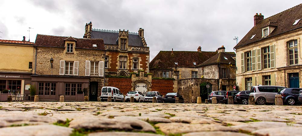 Discover the cultural unusual places around Paris