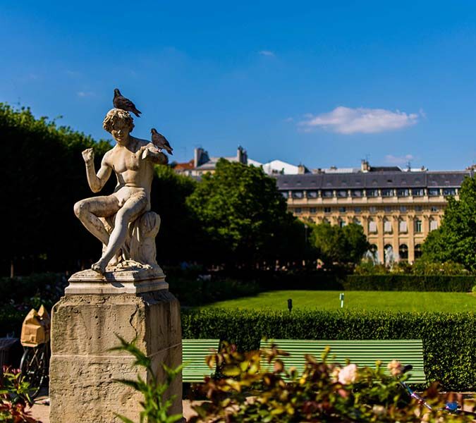 palais royal garden corporate scavenger hunt