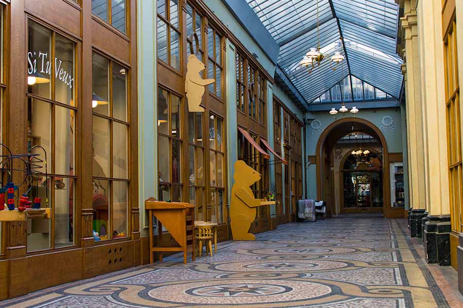 team building covered passages view from galerie vivienne