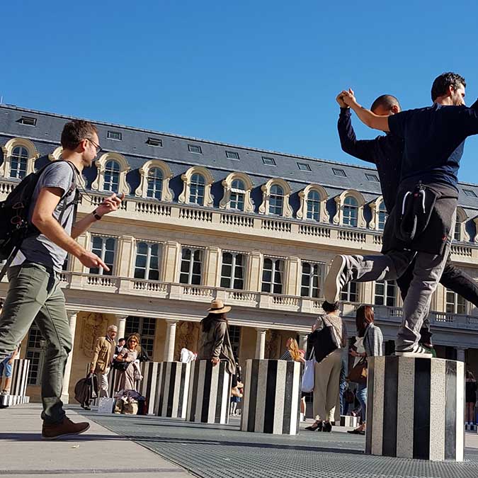 team building activities in Paris Palais Royal adult treasure hunt 8 to 100 people