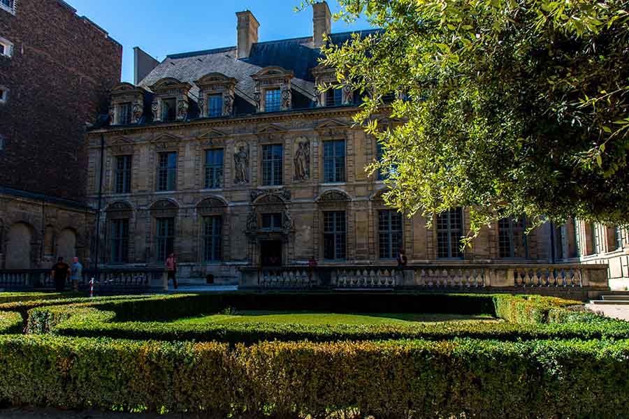 team building à Paris pour 20 personnes Marais
