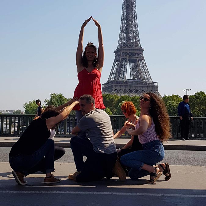 team building activities in Paris Eiffel Tower district adult treasure hunt 8 to 100 people