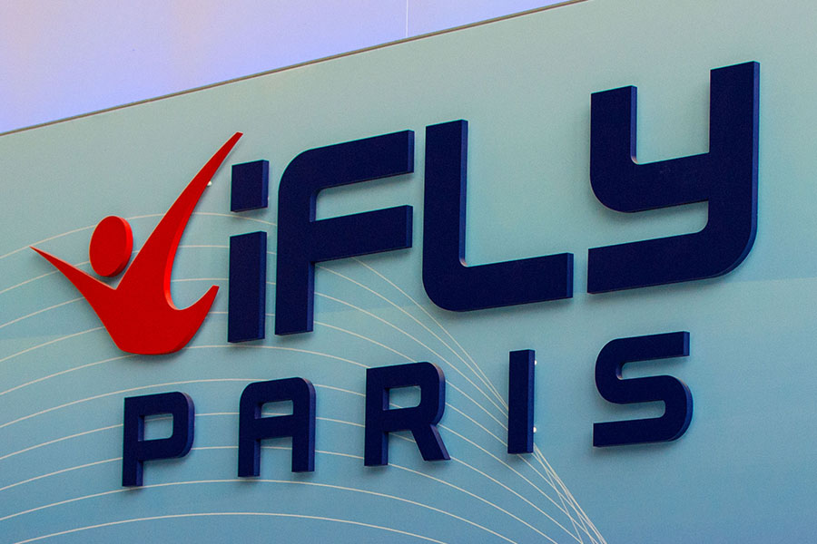 simulateur de saut en parachute Ifly