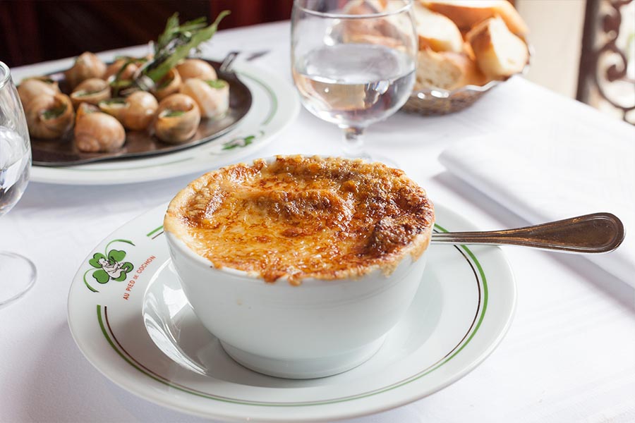 cuisine française à Paris Au pied de cochon escargot