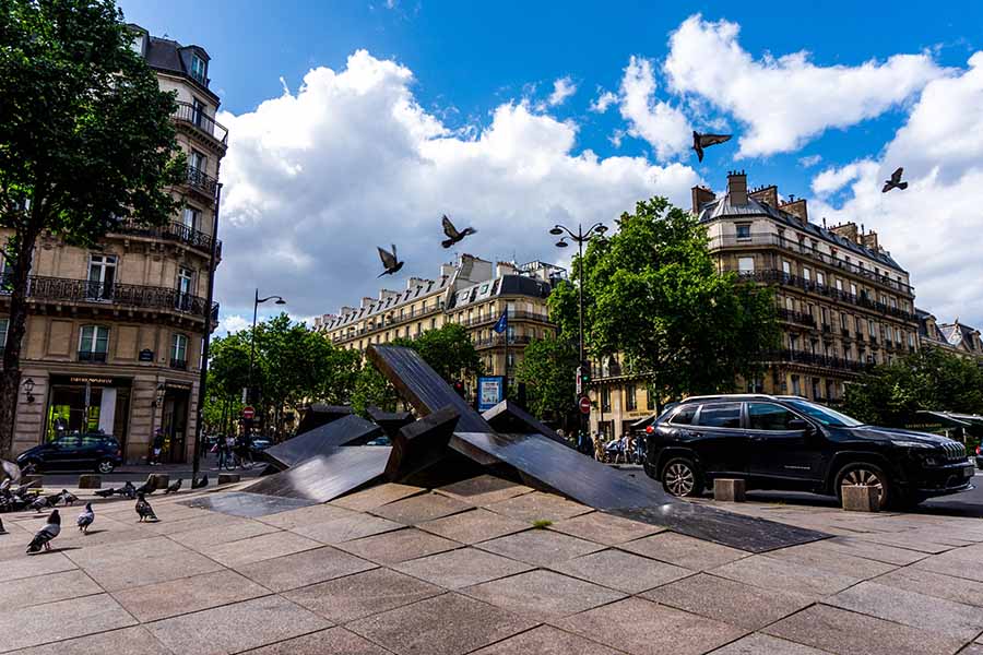 Parisian fountain de l'embâcle