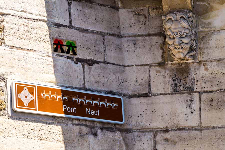 détail pont neuf mascaron