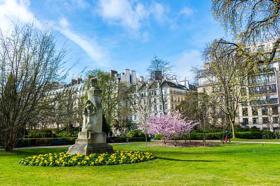 jardins du Luxembourg statue de verlaine