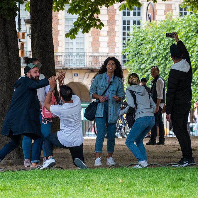 chasse au trésor professionnelle Team building Marais place des Vosges