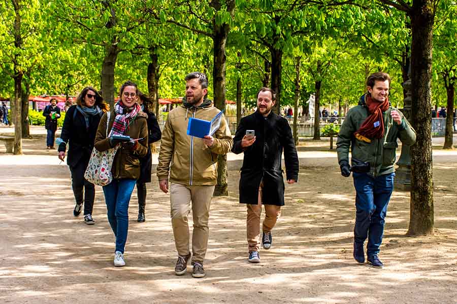 corporate treasure hunt Tuileries garden