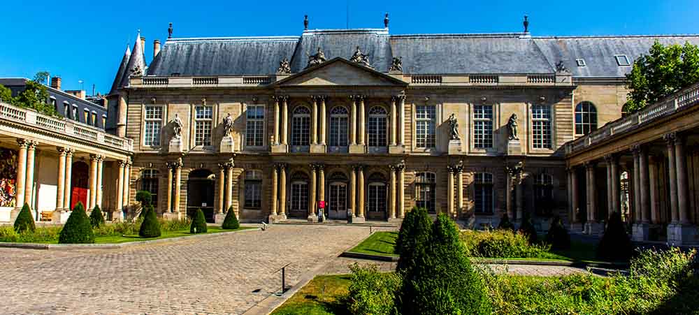 Dive Into the Secrets of the Most Beautiful Private Mansion in the Marais District in Paris