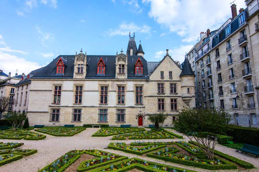 jardins de l'hotel de sens