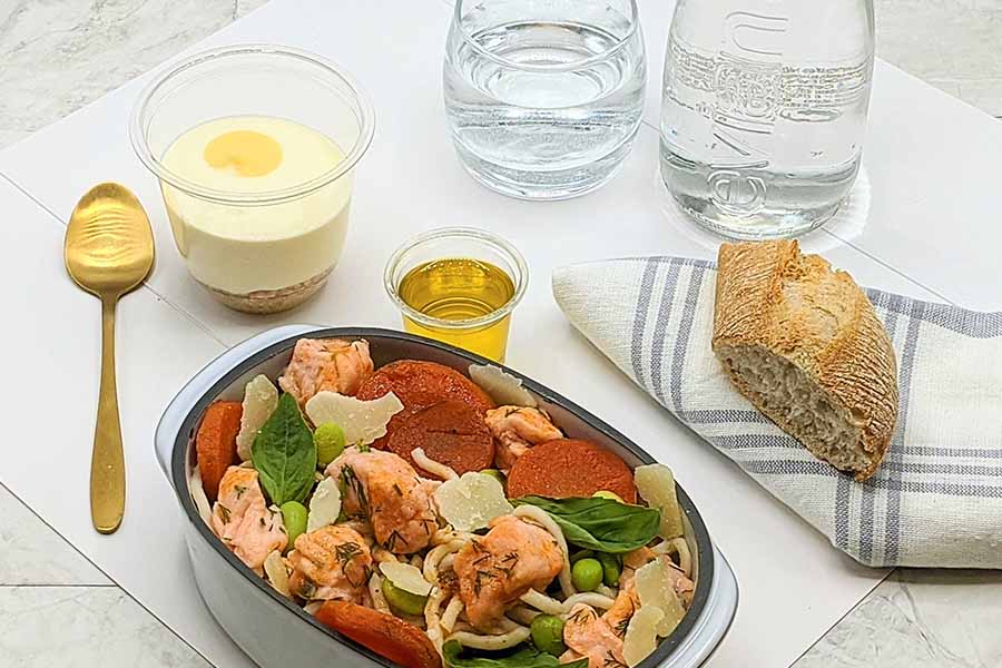 business meal tray year round