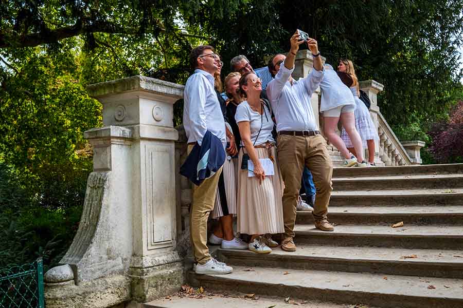 team building arc de triomphe parc monceau défi selfie