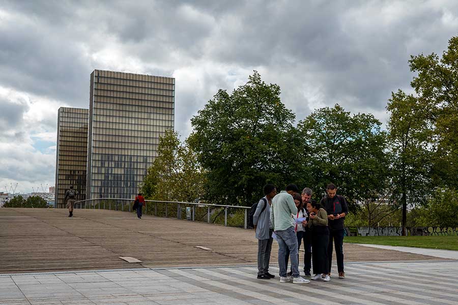 personalised team building in the bercy district