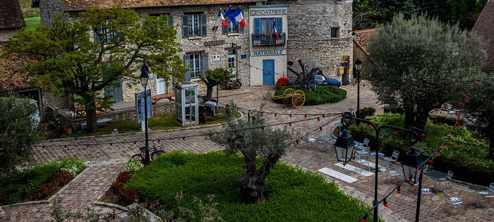 Ile-de-France unique seminar: privatise your dream village for your company