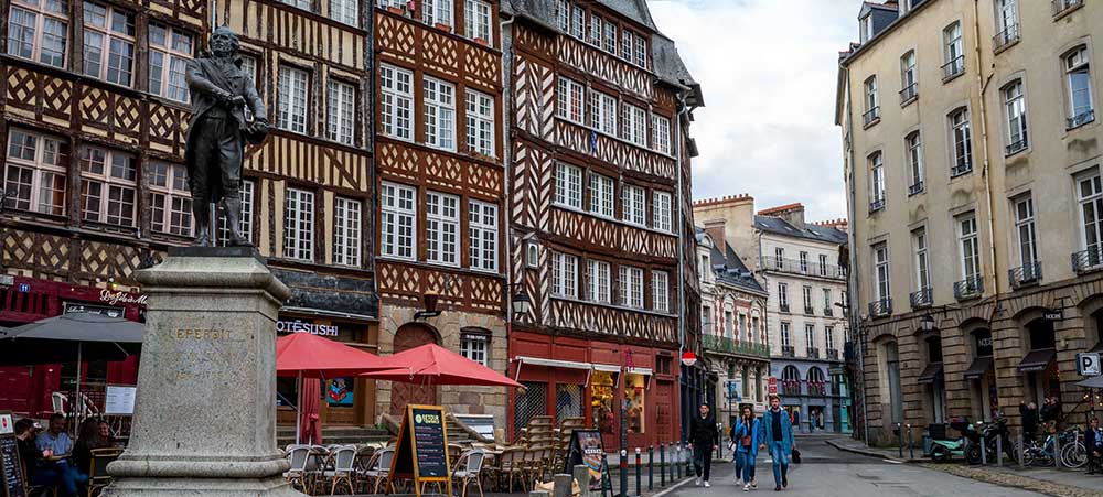 La capitale de Bretagne vous hisse son drapeau pour un team building chasse au trésor Rennes