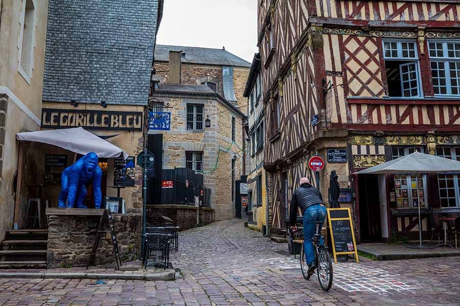 jeu de piste rennes dans les ruelles pavées
