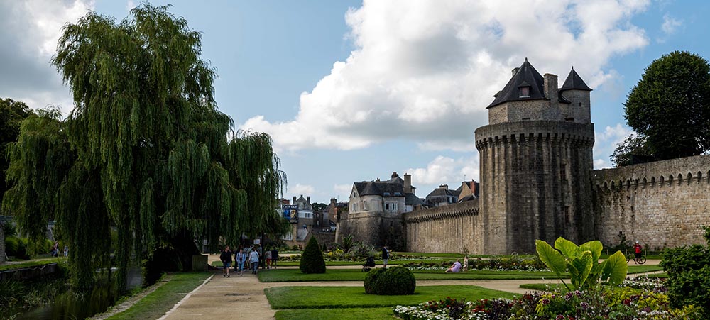 Vannes team building: discover the fusion of history and art in the heart of a vibrant city