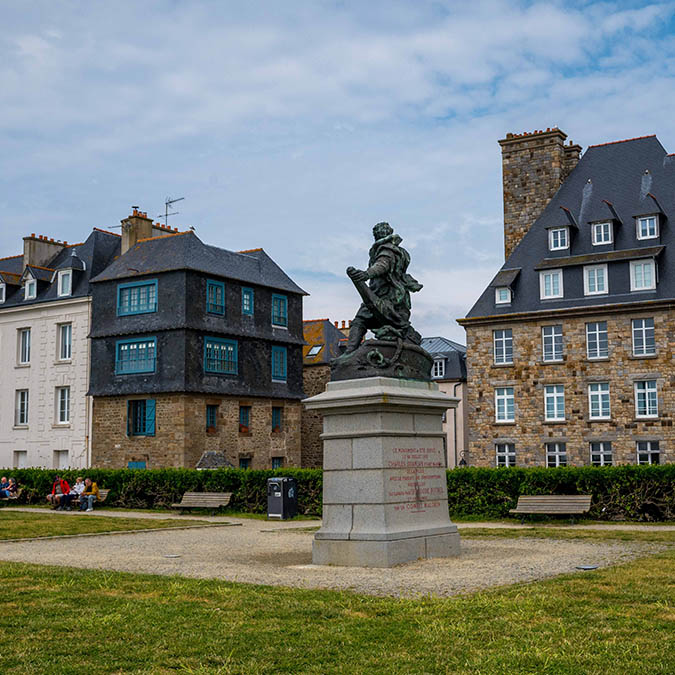 team building Saint Malo sur les remparts de la ville