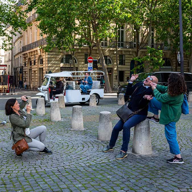 team building visite paris en tuk tuk électrique