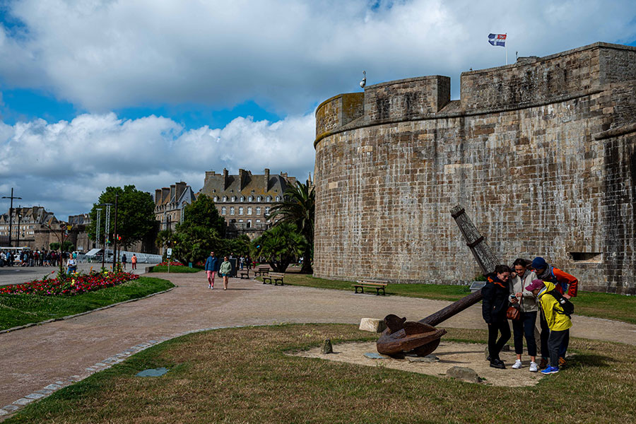 Ille-et-Vilaine treasure hunt saint-Malo exploration challenge