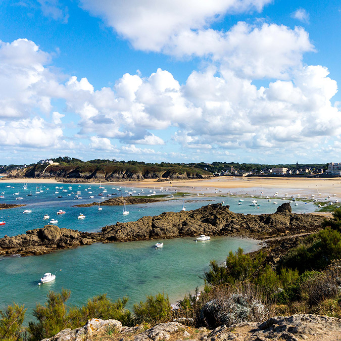 brittany treasure hunt team building