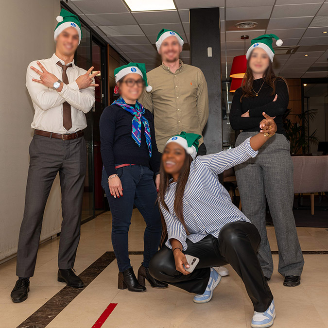 team building fin d'année activité chasse aux QR codes