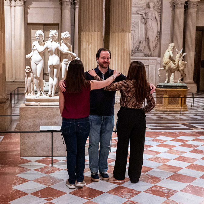 image - team building Louvre chasse au trésor corporate Louvre team building